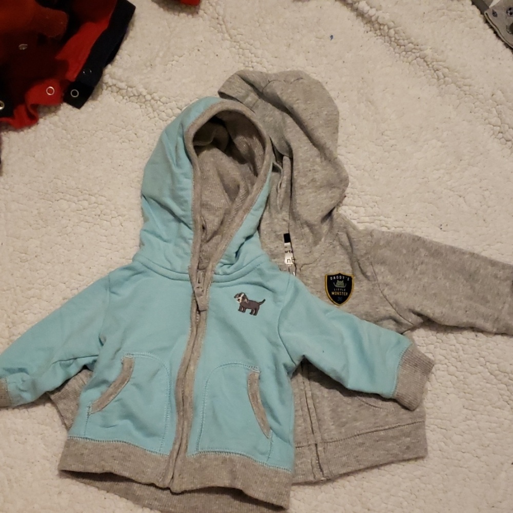 Bundle of 2 newborn hoodies